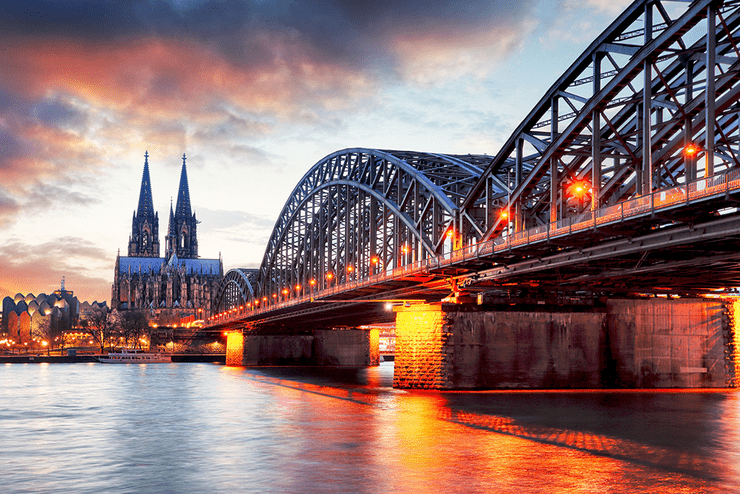 Večerná fotografia mesta